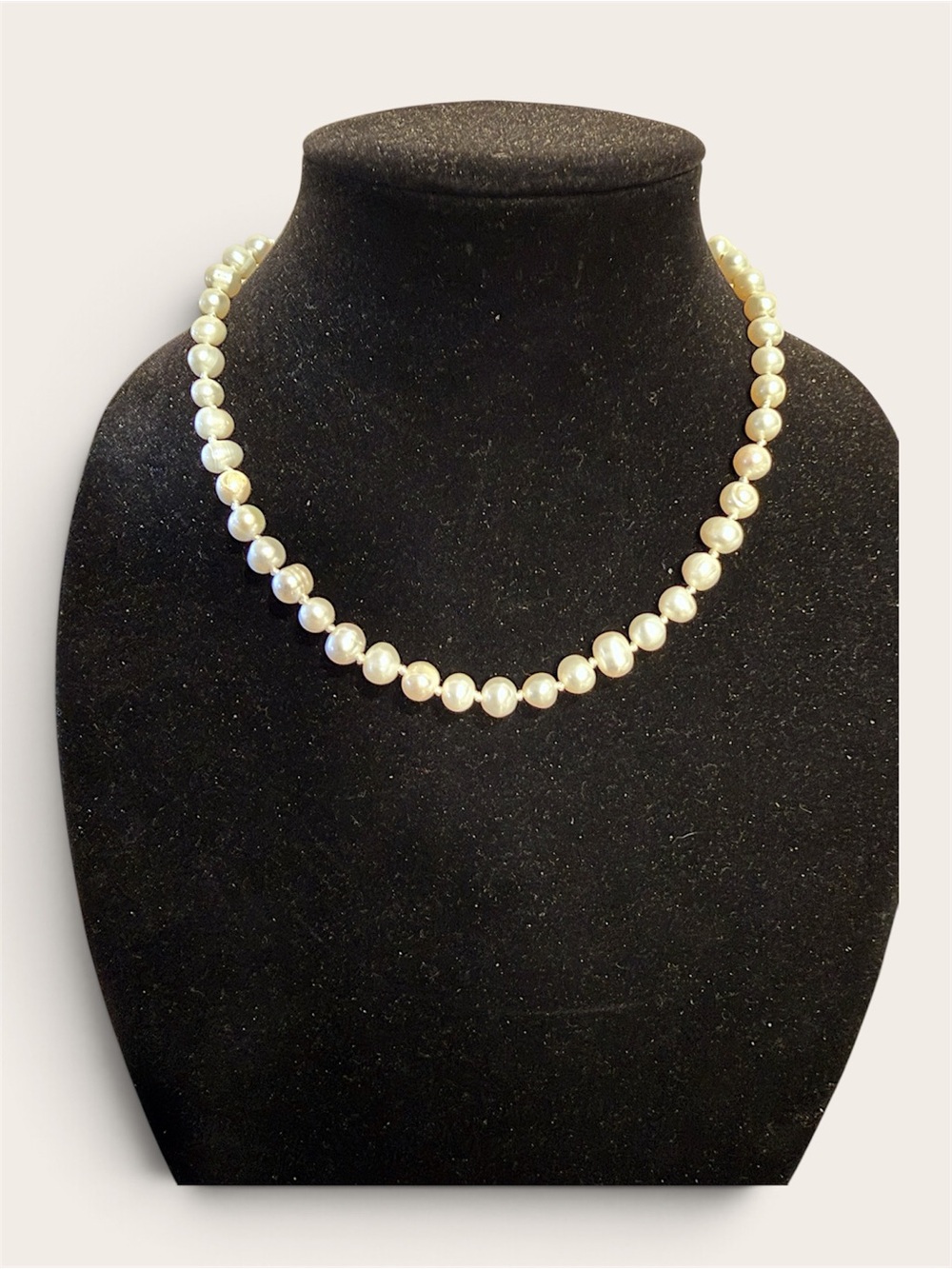 Cultured pearls single strand necklace, 9", magnetic pave round closure